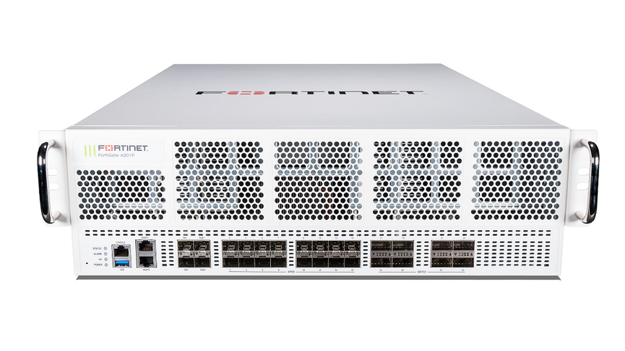 FortiGate 4200F, il nuovo firewall di Fortinet che offre prestazioni 10 volte superiori alla media 